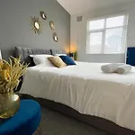 12Min To City - Free Parking - Christie Nhs - Contractor Friendly - Irwell Stays
